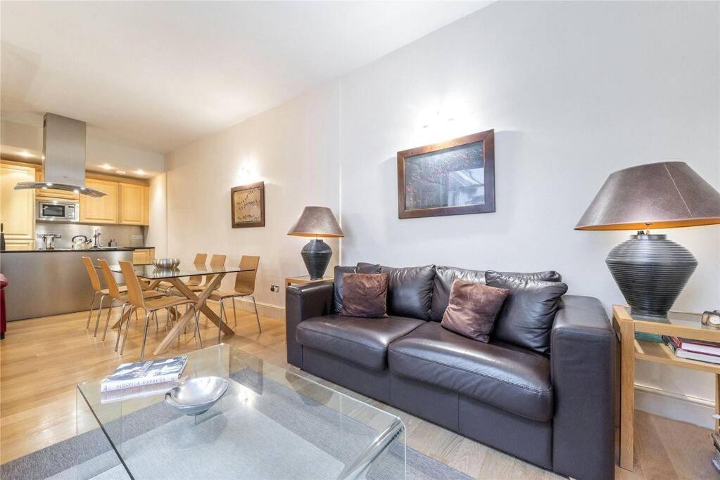 Luxurious Serviced Apt Next To The City Of London And Tower Bridge Apartment Exterior photo