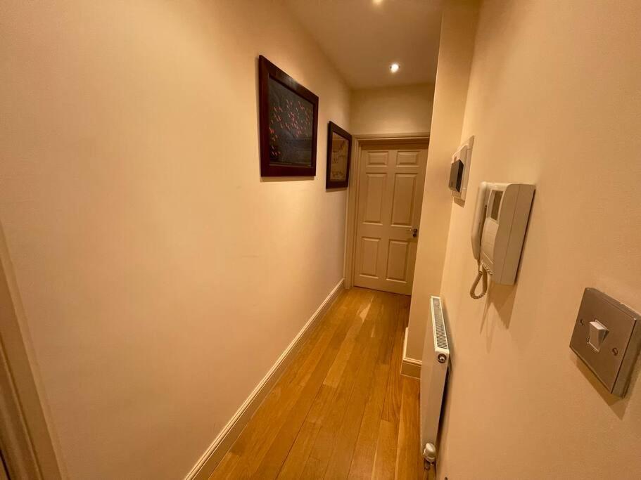 Luxurious Serviced Apt Next To The City Of London And Tower Bridge Apartment Exterior photo