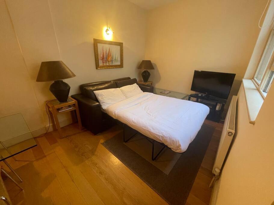 Luxurious Serviced Apt Next To The City Of London And Tower Bridge Apartment Exterior photo
